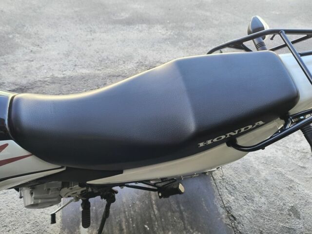 Хонда XR 150L, объемом двигателя 0.15 л и пробегом 0 тыс. км за 2600 $, фото 5 на Automoto.ua