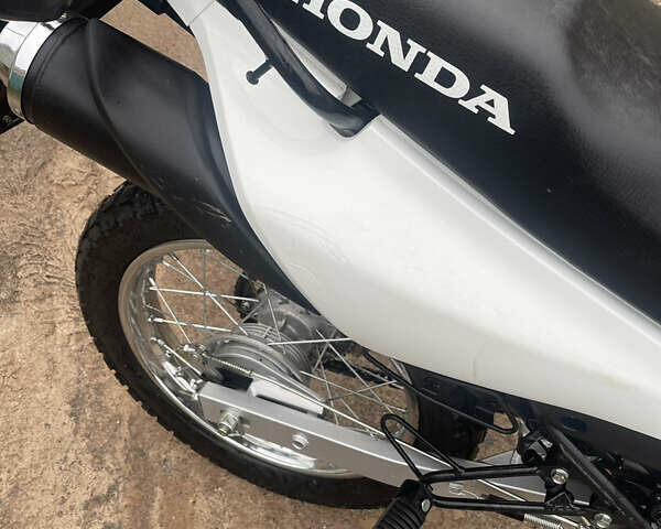 Хонда XR 150L, объемом двигателя 0 л и пробегом 2 тыс. км за 2171 $, фото 13 на Automoto.ua
