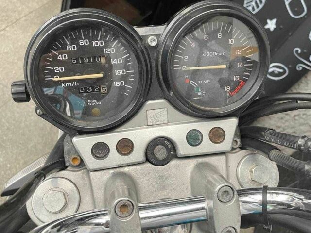 Хонда CB400SF 1999 в Киеве на Automoto.ua Хонда CB400SF, объемом двигателя 0.4 л и пробегом 0 тыс. км за 2400 $, фото 5 на Automoto.ua