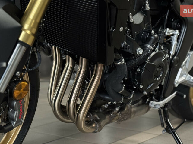 Хонда CB 1000SP Hornet, объемом двигателя 1 л и пробегом 0 тыс. км за 12791 $, фото 24 на Automoto.ua