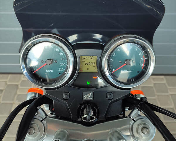 Черный Хонда CB 1100, объемом двигателя 1.1 л и пробегом 14 тыс. км за 7800 $, фото 3 на Automoto.ua