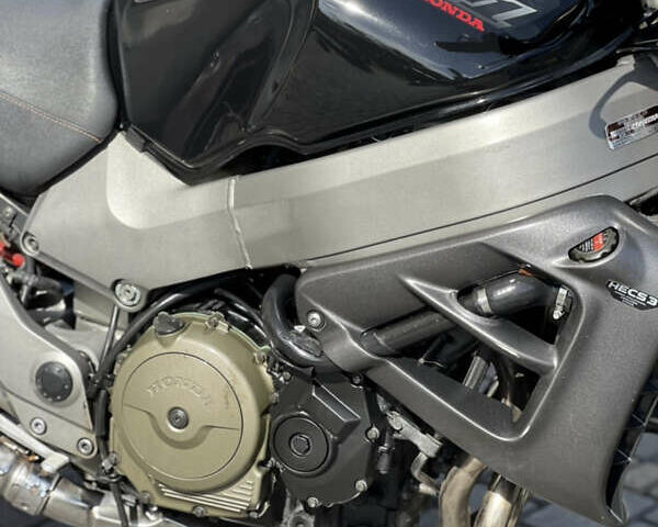 Хонда CB 1100SF X-11, об'ємом двигуна 1 л та пробігом 35 тис. км за 5350 $, фото 2 на Automoto.ua