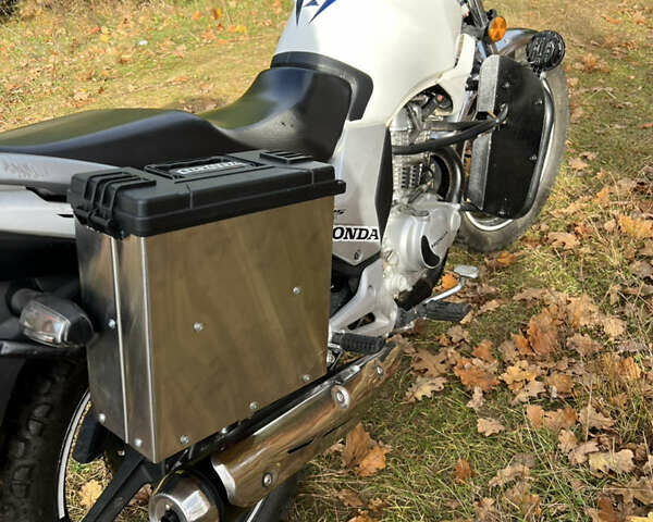 Хонда CB 125F, объемом двигателя 0.12 л и пробегом 11 тыс. км за 1400 $, фото 5 на Automoto.ua