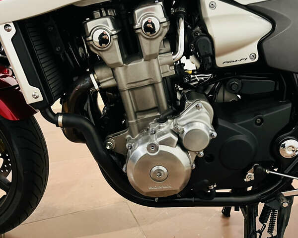 Білий Хонда CB 1300S, об'ємом двигуна 1.3 л та пробігом 38 тис. км за 7700 $, фото 44 на Automoto.ua