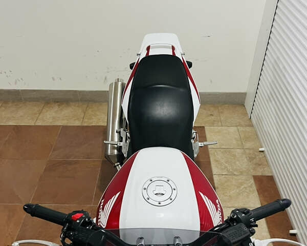 Білий Хонда CB 1300S, об'ємом двигуна 1.3 л та пробігом 38 тис. км за 7700 $, фото 24 на Automoto.ua