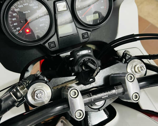 Білий Хонда CB 1300S, об'ємом двигуна 1.3 л та пробігом 38 тис. км за 7700 $, фото 40 на Automoto.ua