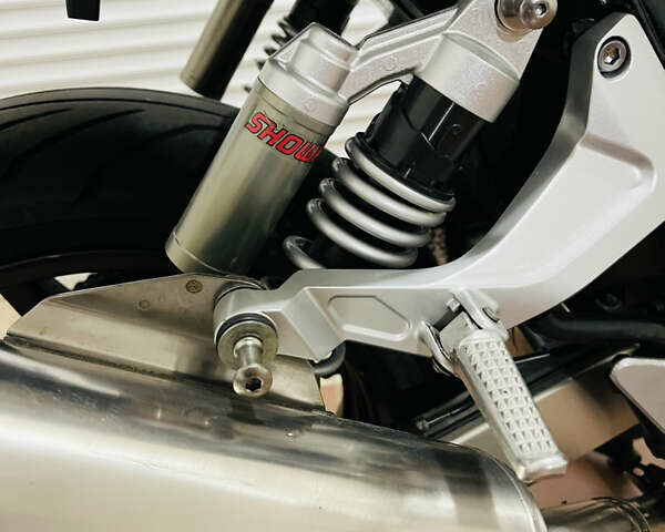 Білий Хонда CB 1300S, об'ємом двигуна 1.3 л та пробігом 38 тис. км за 7700 $, фото 37 на Automoto.ua