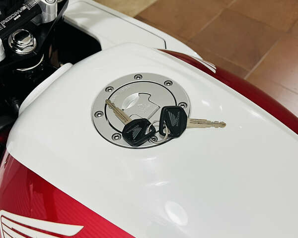 Білий Хонда CB 1300S, об'ємом двигуна 1.3 л та пробігом 38 тис. км за 7700 $, фото 6 на Automoto.ua