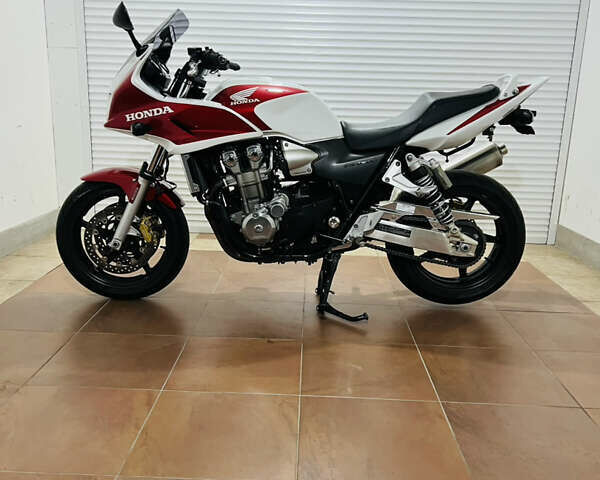 Білий Хонда CB 1300S, об'ємом двигуна 1.3 л та пробігом 38 тис. км за 7700 $, фото 19 на Automoto.ua