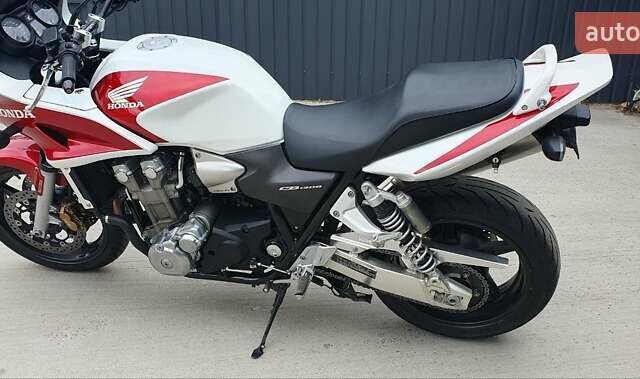 Серый Хонда CB 1300S, объемом двигателя 1.3 л и пробегом 38 тыс. км за 7500 $, фото 4 на Automoto.ua