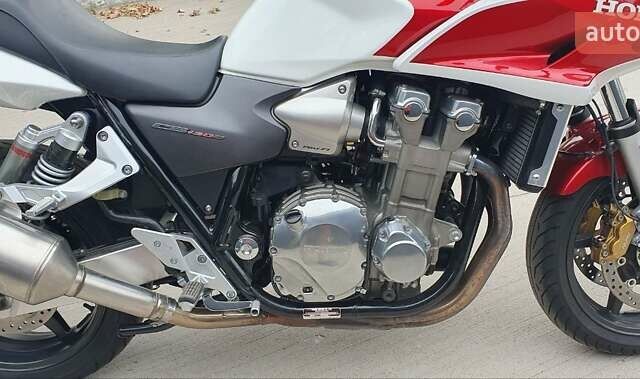 Серый Хонда CB 1300S, объемом двигателя 1.3 л и пробегом 38 тыс. км за 7500 $, фото 9 на Automoto.ua