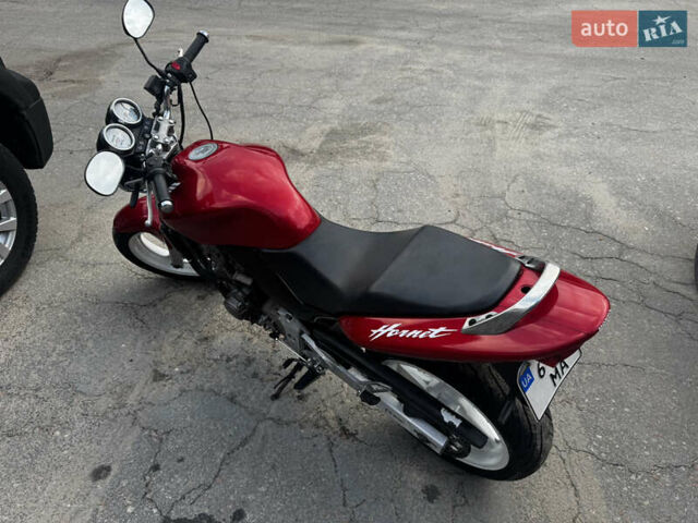 Красный Хонда CB 250F Hornet, объемом двигателя 0.25 л и пробегом 50 тыс. км за 2400 $, фото 5 на Automoto.ua