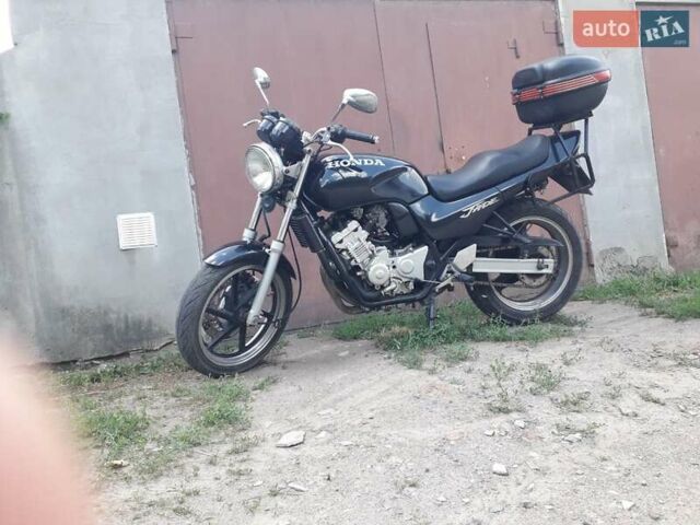 Хонда CB 250F Hornet, объемом двигателя 0.25 л и пробегом 43 тыс. км за 1899 $, фото 3 на Automoto.ua