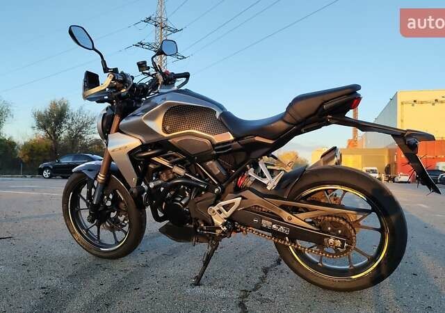 Серый Хонда CB 300R, объемом двигателя 0.29 л и пробегом 41 тыс. км за 5000 $, фото 1 на Automoto.ua