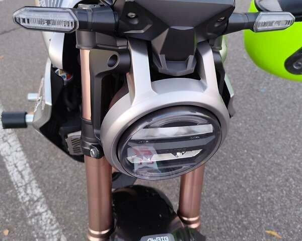 Серый Хонда CB 300R, объемом двигателя 0.29 л и пробегом 41 тыс. км за 5000 $, фото 18 на Automoto.ua