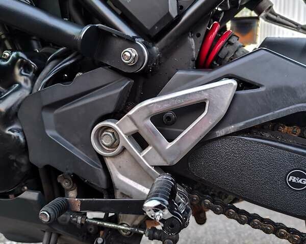 Серый Хонда CB 300R, объемом двигателя 0.29 л и пробегом 41 тыс. км за 5000 $, фото 11 на Automoto.ua