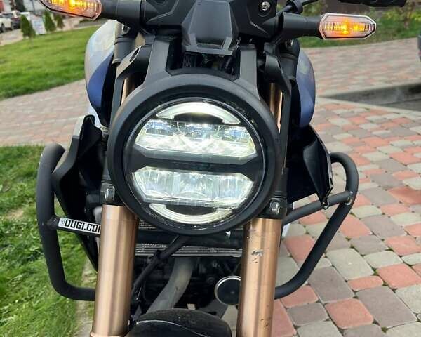 Синій Хонда CB 300R, об'ємом двигуна 0.29 л та пробігом 13 тис. км за 3800 $, фото 2 на Automoto.ua