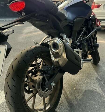 Синий Хонда CB 300R, объемом двигателя 0.29 л и пробегом 4 тыс. км за 4700 $, фото 3 на Automoto.ua