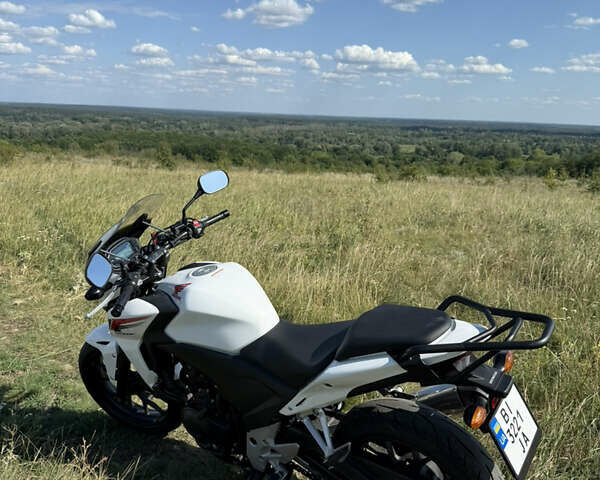 Белый Хонда CB 400F, объемом двигателя 0.4 л и пробегом 15 тыс. км за 4600 $, фото 1 на Automoto.ua