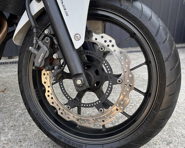 Білий Хонда CB 400F, об'ємом двигуна 0.4 л та пробігом 20 тис. км за 4200 $, фото 10 на Automoto.ua