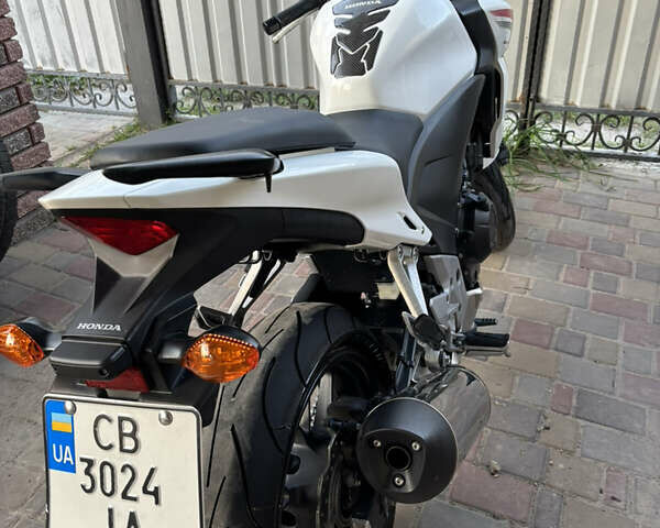 Белый Хонда CB 400F, объемом двигателя 0.4 л и пробегом 22 тыс. км за 4900 $, фото 6 на Automoto.ua