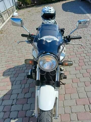 Белый Хонда CB 400SF, объемом двигателя 0.4 л и пробегом 40 тыс. км за 2500 $, фото 8 на Automoto.ua