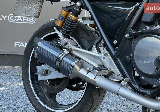 Чорний Хонда CB 400SF, об'ємом двигуна 0.4 л та пробігом 38 тис. км за 3200 $, фото 4 на Automoto.ua