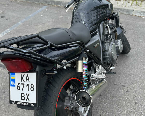Черный Хонда CB 400SF, объемом двигателя 0.4 л и пробегом 56 тыс. км за 3100 $, фото 3 на Automoto.ua
