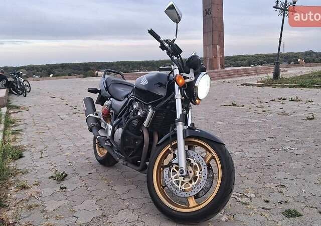 Чорний Хонда CB 400SF, об'ємом двигуна 0.4 л та пробігом 53 тис. км за 3400 $, фото 1 на Automoto.ua