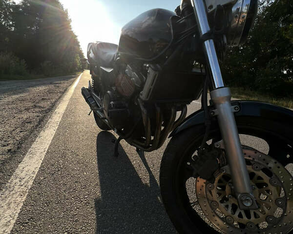 Черный Хонда CB 400SF, объемом двигателя 0.4 л и пробегом 20 тыс. км за 2600 $, фото 6 на Automoto.ua