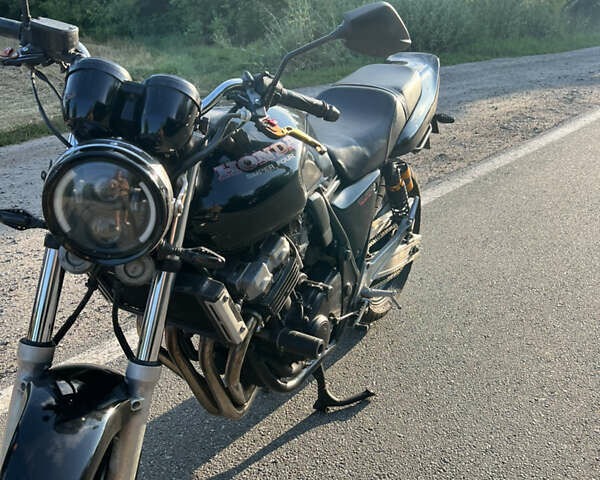 Черный Хонда CB 400SF, объемом двигателя 0.4 л и пробегом 20 тыс. км за 2600 $, фото 3 на Automoto.ua