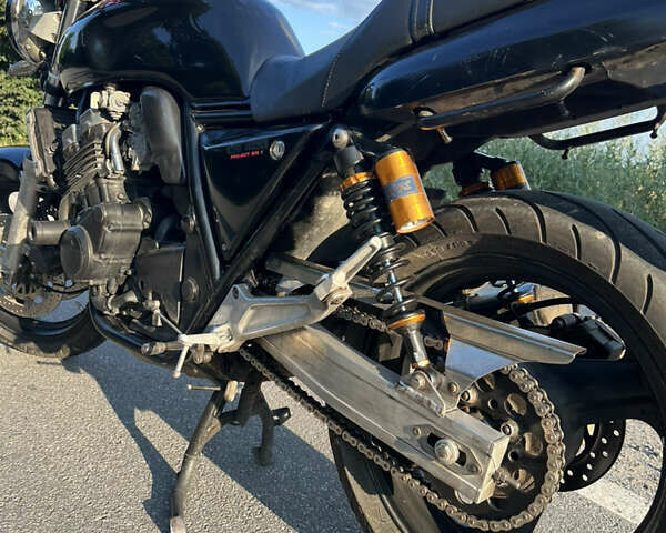 Черный Хонда CB 400SF, объемом двигателя 0.4 л и пробегом 20 тыс. км за 2600 $, фото 4 на Automoto.ua