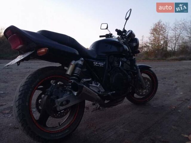 Черный Хонда CB 400SF, объемом двигателя 0.4 л и пробегом 50 тыс. км за 2900 $, фото 5 на Automoto.ua