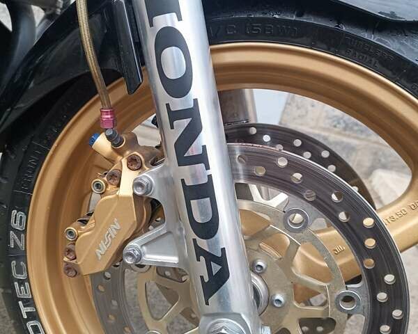 Черный Хонда CB 400SF, объемом двигателя 0.38 л и пробегом 53 тыс. км за 4000 $, фото 78 на Automoto.ua