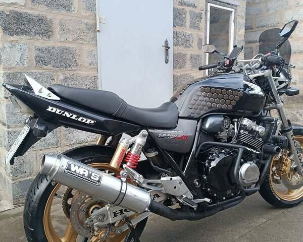Черный Хонда CB 400SF, объемом двигателя 0.38 л и пробегом 53 тыс. км за 4000 $, фото 18 на Automoto.ua
