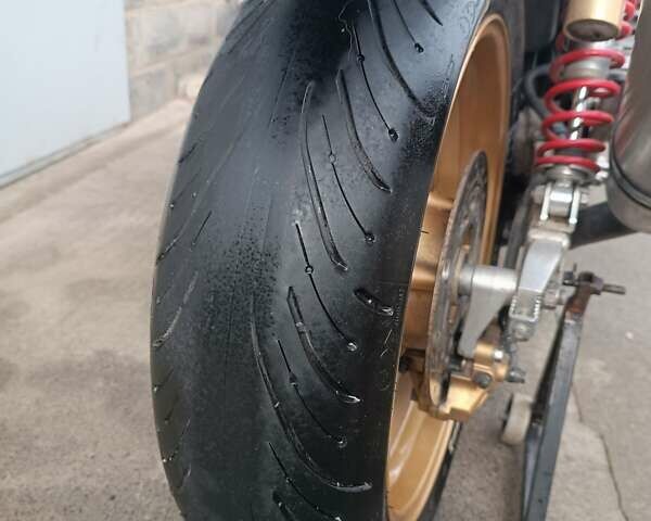 Черный Хонда CB 400SF, объемом двигателя 0.38 л и пробегом 53 тыс. км за 4000 $, фото 35 на Automoto.ua