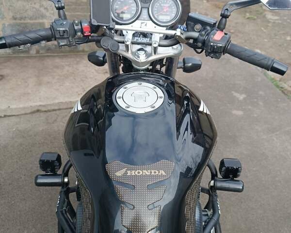 Черный Хонда CB 400SF, объемом двигателя 0.38 л и пробегом 53 тыс. км за 4000 $, фото 23 на Automoto.ua
