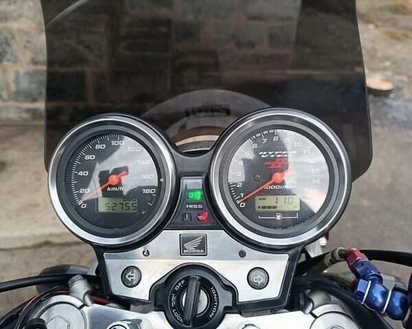 Черный Хонда CB 400SF, объемом двигателя 0.38 л и пробегом 53 тыс. км за 4000 $, фото 68 на Automoto.ua