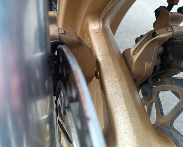 Черный Хонда CB 400SF, объемом двигателя 0.38 л и пробегом 53 тыс. км за 4000 $, фото 71 на Automoto.ua