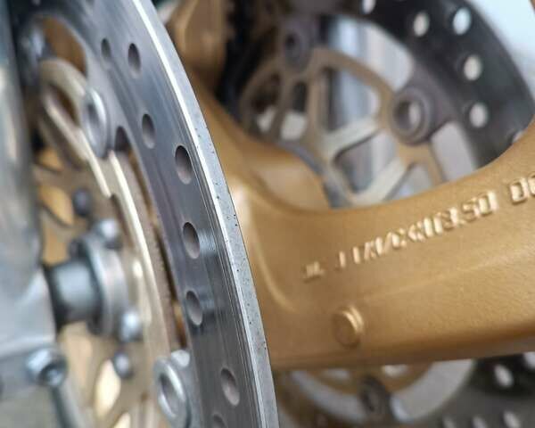 Черный Хонда CB 400SF, объемом двигателя 0.38 л и пробегом 53 тыс. км за 4000 $, фото 19 на Automoto.ua