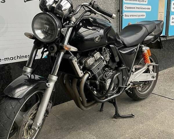 Хонда CB 400SF 1995 в Киеве на Automoto.ua Черный Хонда CB 400SF, объемом двигателя 0.4 л и пробегом 62 тыс. км за 2400 $, фото 1 на Automoto.ua