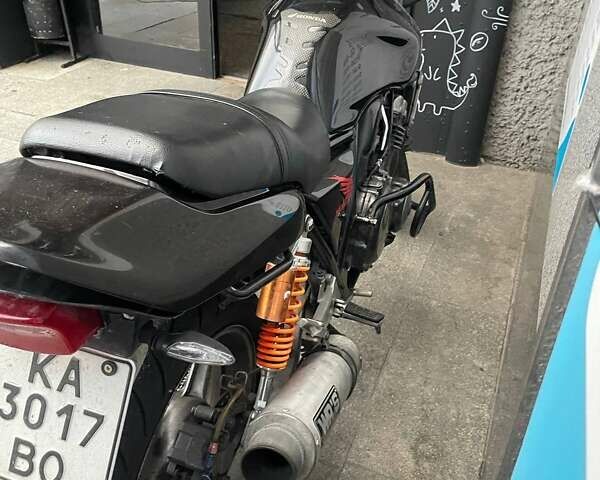 Хонда CB 400SF 1995 в Киеве на Automoto.ua Черный Хонда CB 400SF, объемом двигателя 0.4 л и пробегом 62 тыс. км за 2400 $, фото 7 на Automoto.ua