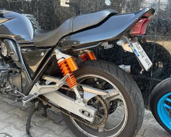 Хонда CB 400SF 1995 в Киеве на Automoto.ua Черный Хонда CB 400SF, объемом двигателя 0.4 л и пробегом 62 тыс. км за 2400 $, фото 4 на Automoto.ua