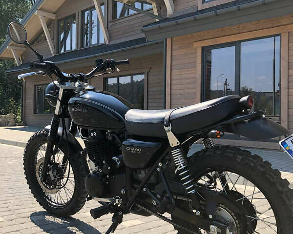 Черный Хонда CB 400SF, объемом двигателя 0.4 л и пробегом 30 тыс. км за 3500 $, фото 1 на Automoto.ua