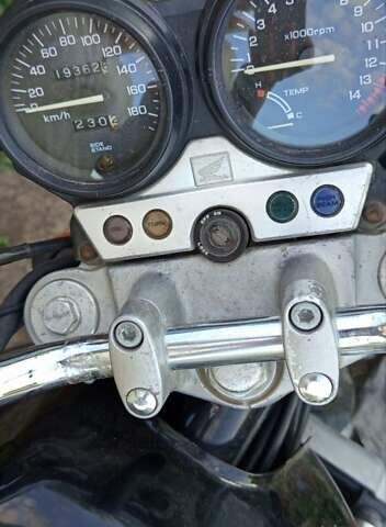 Хонда CB 400SF, объемом двигателя 0.4 л и пробегом 19 тыс. км за 2350 $, фото 8 на Automoto.ua