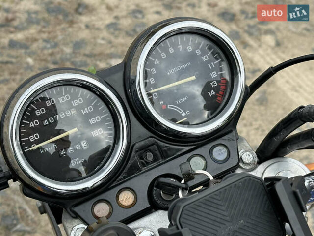 Хонда CB 400SF 2002 в Киеве на Automoto.ua Хонда CB 400SF, объемом двигателя 0.4 л и пробегом 40 тыс. км за 2800 $, фото 5 на Automoto.ua