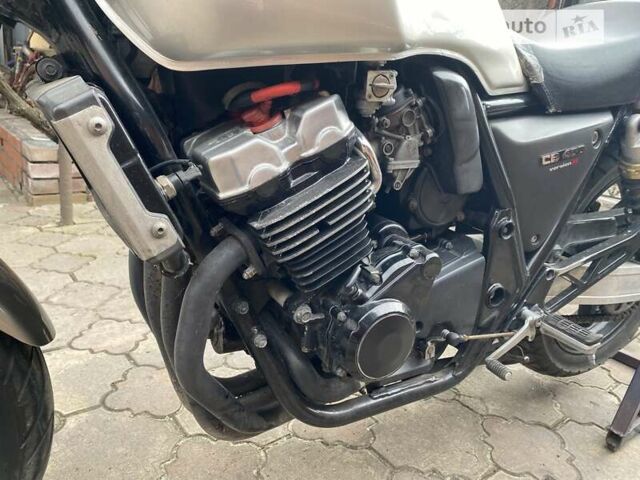 Серый Хонда CB 400SF, объемом двигателя 0.4 л и пробегом 53 тыс. км за 3200 $, фото 6 на Automoto.ua