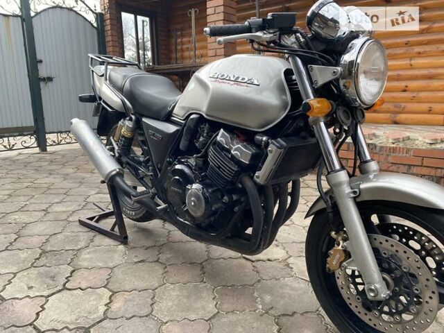 Серый Хонда CB 400SF, объемом двигателя 0.4 л и пробегом 53 тыс. км за 3200 $, фото 2 на Automoto.ua