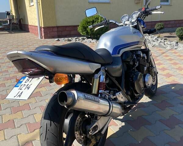Серый Хонда CB 400SF, объемом двигателя 0.4 л и пробегом 72 тыс. км за 3200 $, фото 4 на Automoto.ua