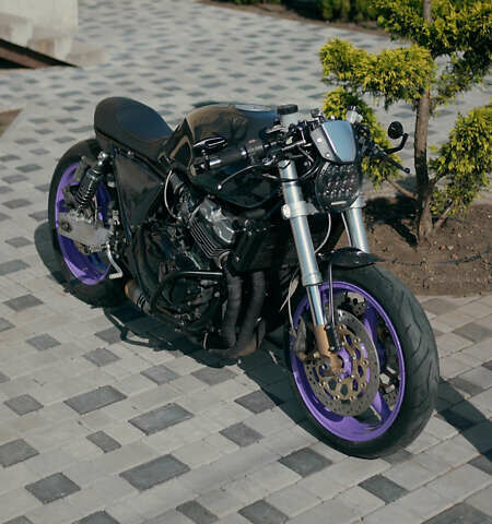 Серый Хонда CB 400SF, объемом двигателя 0.4 л и пробегом 60 тыс. км за 5499 $, фото 1 на Automoto.ua